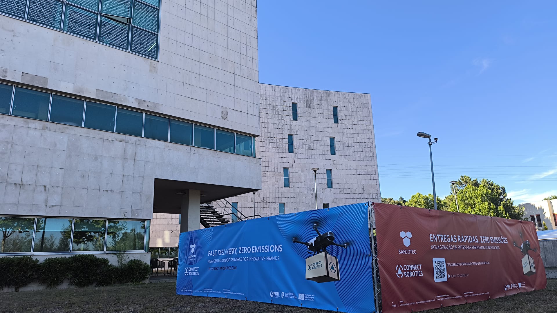 Transporte por Drones (elétricos) by Connect Robotics